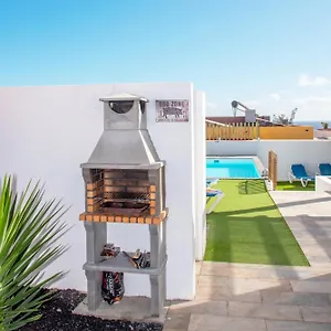https://villa-family-dreams.in-canary-islands.com
