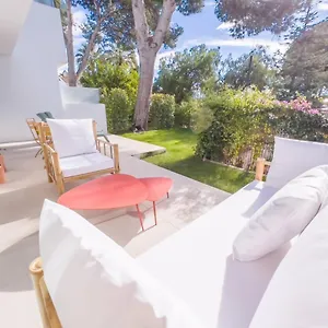 https://ground-floor-with-garden-in-the-golden-mile.es-andalucia.com